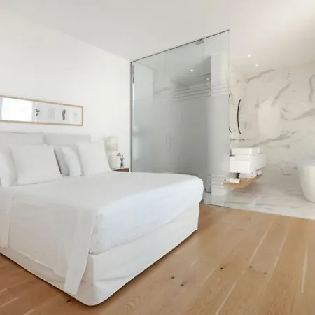 Akrotiriou Deluxe * Akrotírion